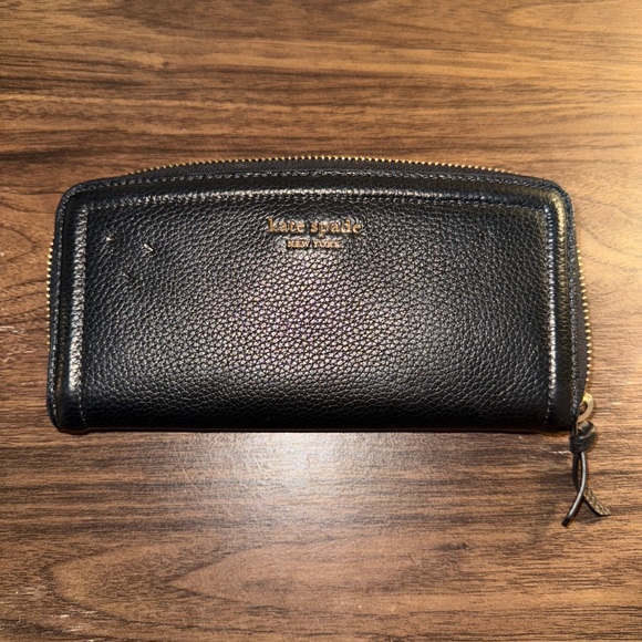 Kate Spade Black Textured Wallet - Picture 1 of 4